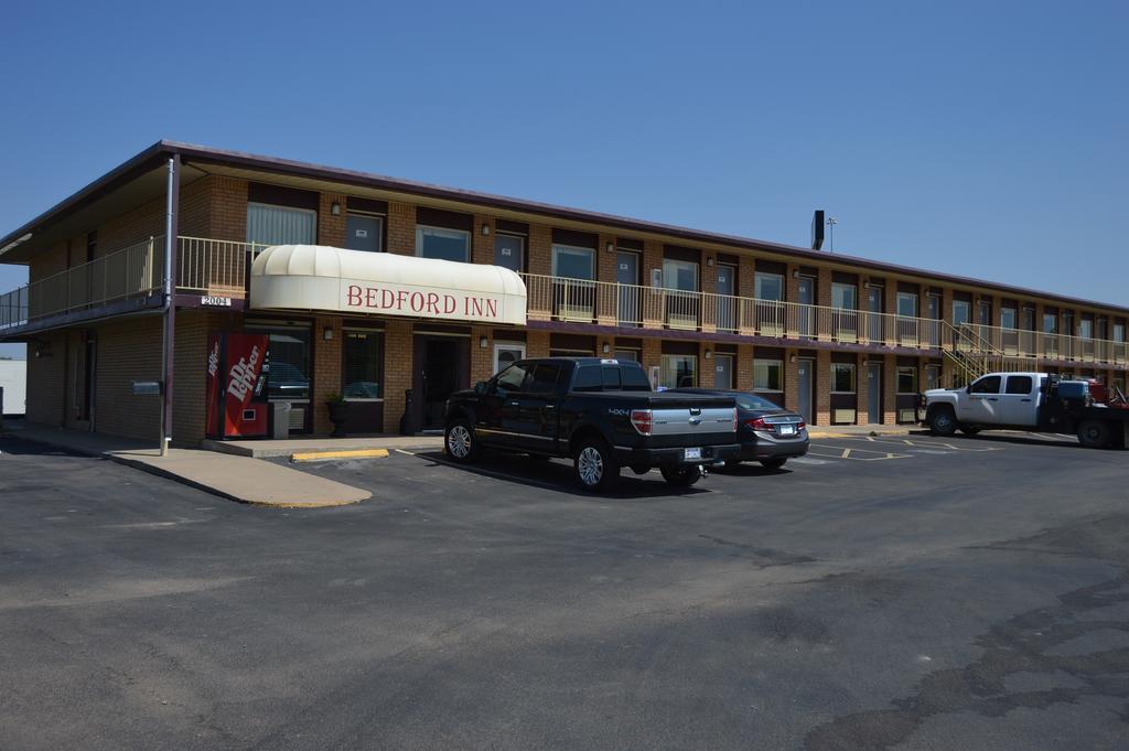 Bedford Inn Elk City Bagian luar foto