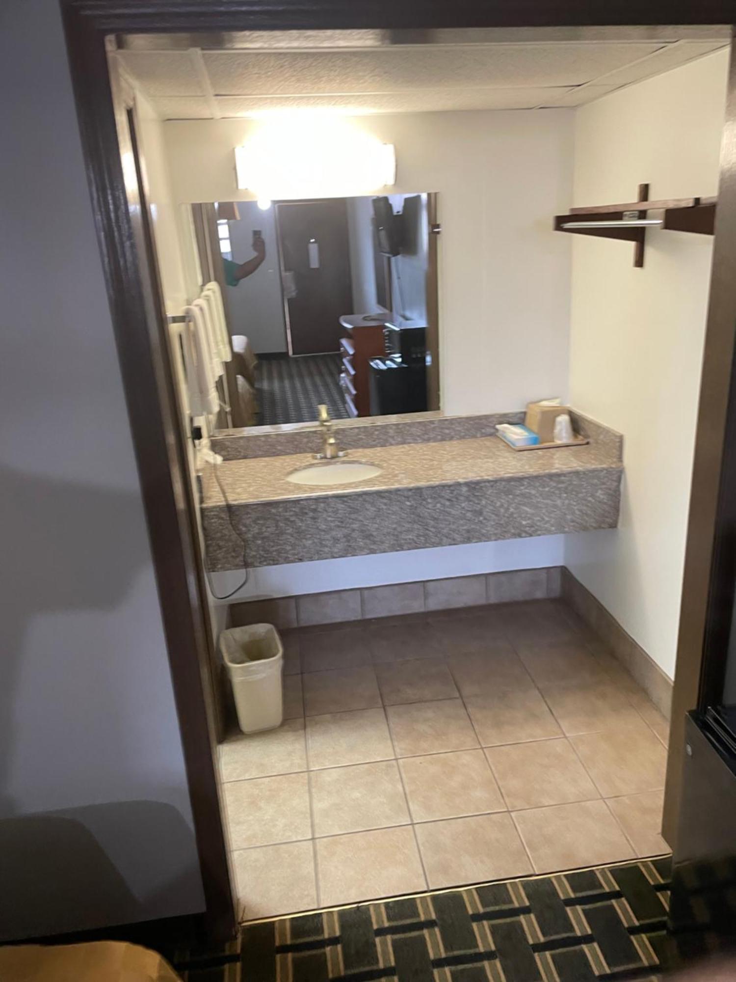 Bedford Inn Elk City Bagian luar foto