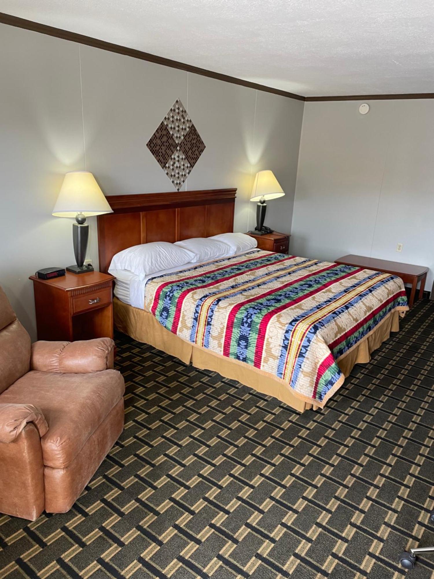 Bedford Inn Elk City Bagian luar foto