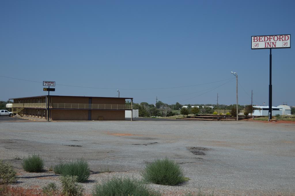 Bedford Inn Elk City Bagian luar foto