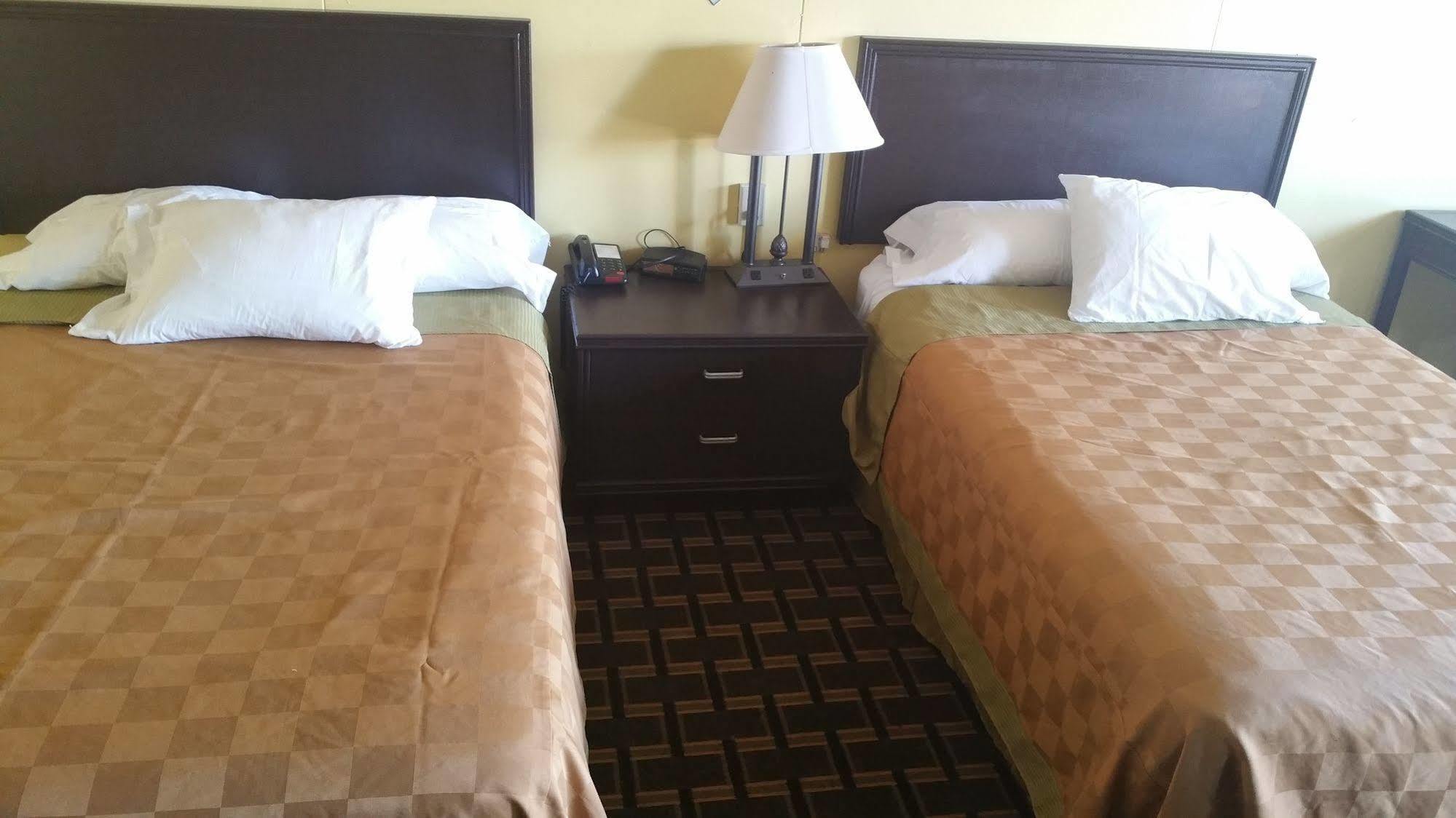 Bedford Inn Elk City Bagian luar foto