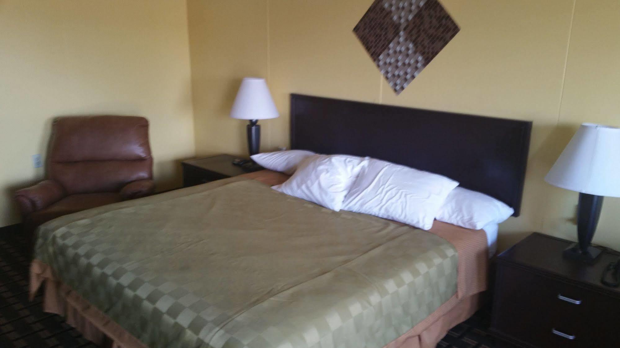 Bedford Inn Elk City Bagian luar foto